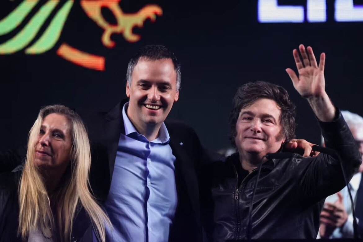 adorni-milei-karina-avion-nueva-york-viaje-apoyo-argentina