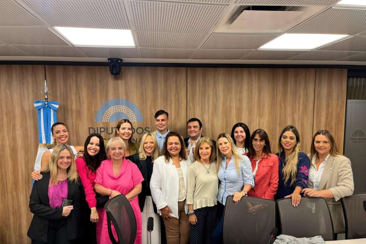 comision-mujeres-diputados-diversidad-reichardt-gallardo-flores