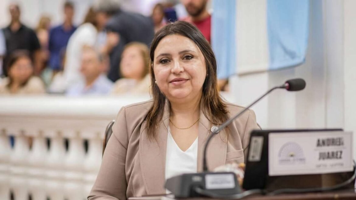 Andrea Juárez, de La Libertad Avanza.