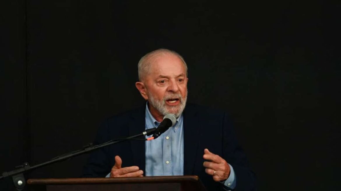 Lula, presidente de Brasil.