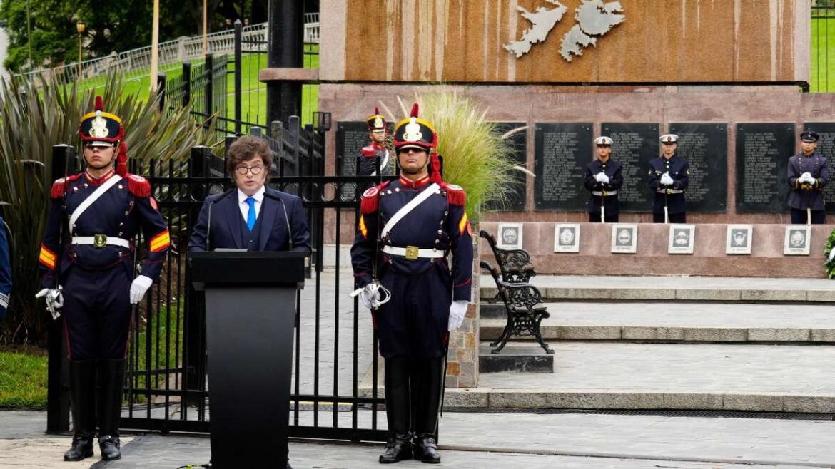 El presidente Javier Milei en el acto por las Malvinas.
