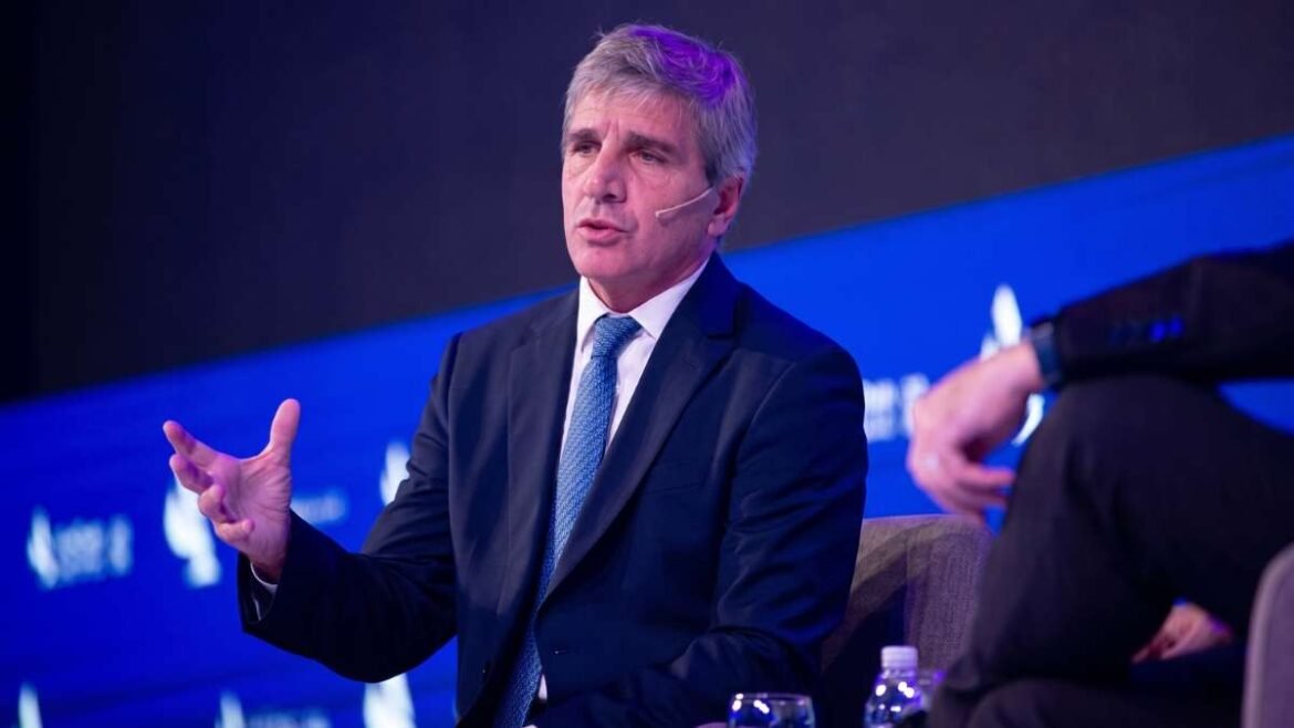 Luis Caputo, ministro de Economía.