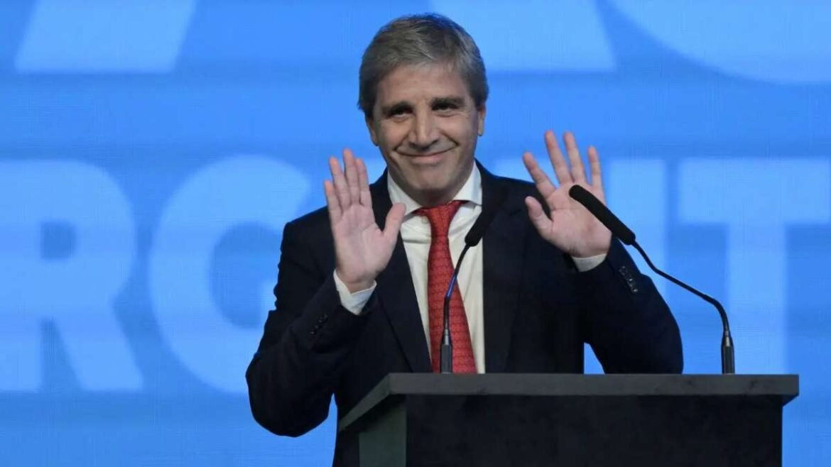 Luis Caputo, ministro de Economía.