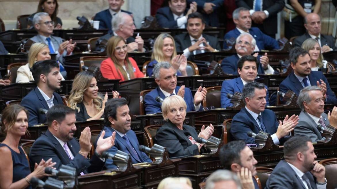 Diputados de La Libertad Avanza por la Ley de Patentes.