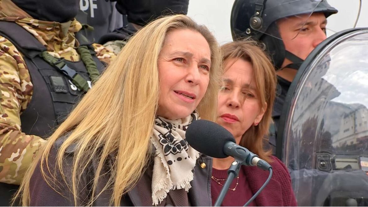 Pilar Ramírez, legisladora porteña junto a Karina Milei.